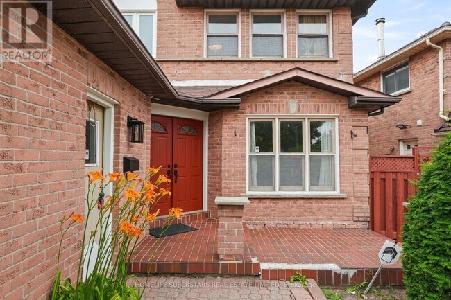 4551 Guildwood Way in Mississauga, ON - Building Photo - Building Photo