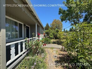 1023 Corby Ave in Santa Rosa, CA - Building Photo - Building Photo