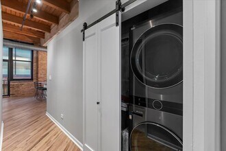 215 N Aberdeen St, Unit 503B in Chicago, IL - Building Photo - Building Photo