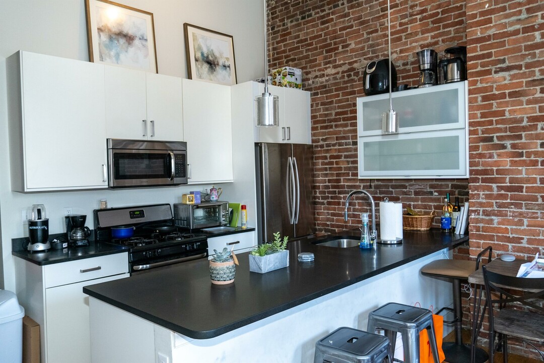 690 Massachusetts Ave, Unit 4 in Boston, MA - Building Photo