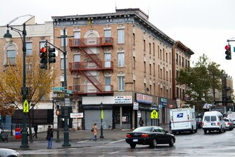 542 Eastern Pky in Brooklyn, NY - Building Photo - Building Photo