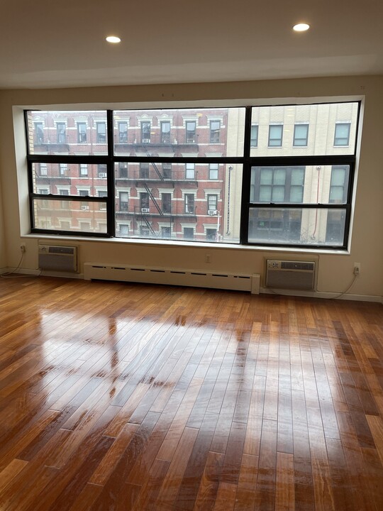 29 W 125th St, Unit 3 in New York, NY - Building Photo