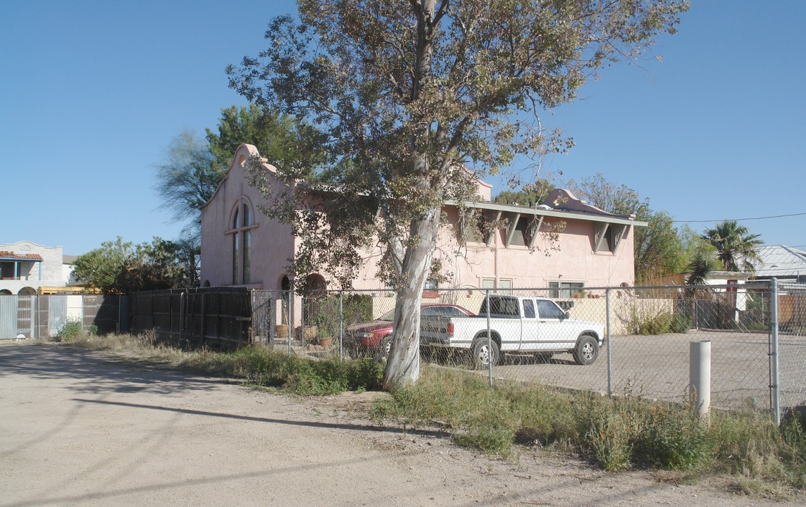 331-337 S Railroad Ave in Tucson, AZ - Foto de edificio