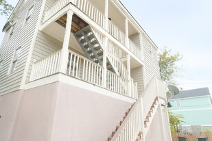 61 Cooper St in Charleston, SC - Building Photo