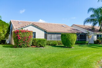 8555 Eagle Run Dr in Boca Raton, FL - Building Photo - Building Photo