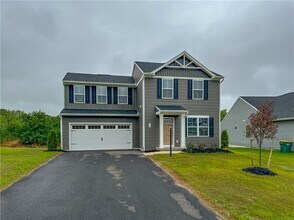 14 Trailhead Rd in Henrietta, NY - Foto de edificio - Building Photo