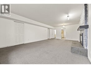 275 Orwell St in North Vancouver, BC - Building Photo - Building Photo