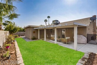 6162 Pinewood Ave in Las Vegas, NV - Building Photo - Building Photo
