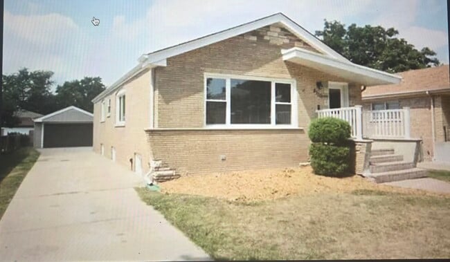 property at 8726 S Francisco Ave