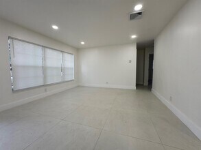 6610 Greene St in Hollywood, FL - Foto de edificio - Building Photo