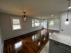 388 Burncoat St in Worcester, MA - Building Photo - Building Photo