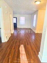 2439 Larimore Ave in Omaha, NE - Building Photo - Building Photo