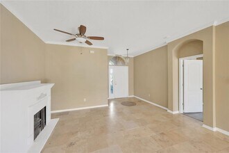 1833 Mira Lago Cir in Ruskin, FL - Foto de edificio - Building Photo