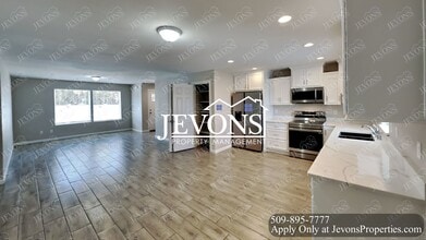 1912 W Mead Ave in Yakima, WA - Building Photo - Building Photo