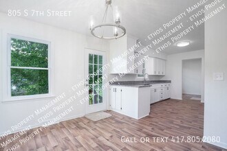 805 S 7th St in Ozark, MO - Building Photo - Building Photo