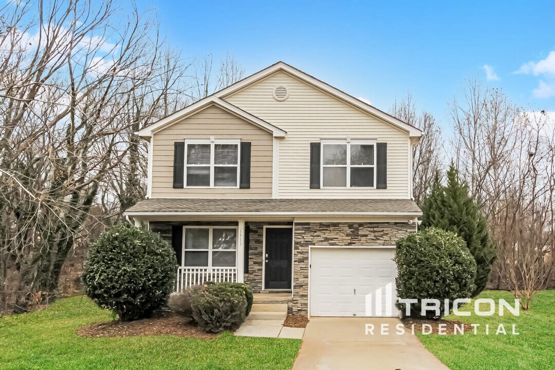 1511 Brookgreen Ave in Statesville, NC - Building Photo