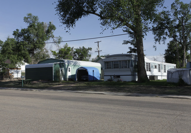 Shady Rest Mobile Home Court in Greeley, CO - Building Photo - Building Photo