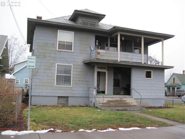 121 SE 10th St in Pendleton, OR - Foto de edificio