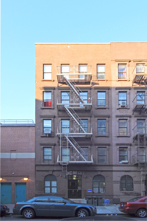 262 W 115Th St in New York, NY - Building Photo