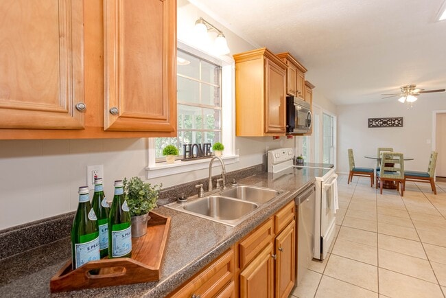 3959 Wedgewood Ln in Douglasville, GA - Building Photo - Building Photo