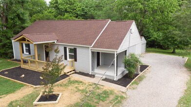 5211 Holston Dr in Knoxville, TN - Building Photo - Building Photo