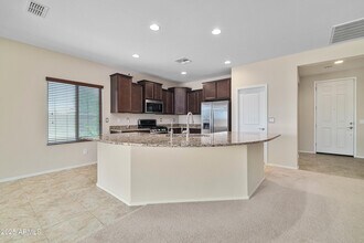 17555 W Hedgehog Pl in Surprise, AZ - Building Photo - Building Photo