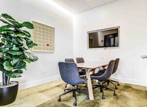 1610 N Larrabee St, Unit 1 in Chicago, IL - Foto de edificio - Building Photo