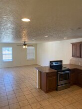 200 W Crosby St in Sour Lake, TX - Building Photo - Building Photo