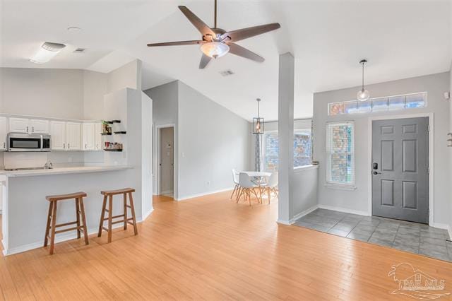 8560 High School Blvd in Navarre, FL - Foto de edificio - Building Photo