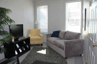 Academy Place in Trenton, NJ - Building Photo - Interior Photo