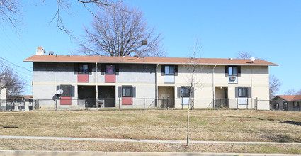 Woodland Terrace in Washington, DC - Building Photo - Building Photo