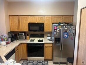 2734 Rockport Ln in Naperville, IL - Building Photo - Building Photo