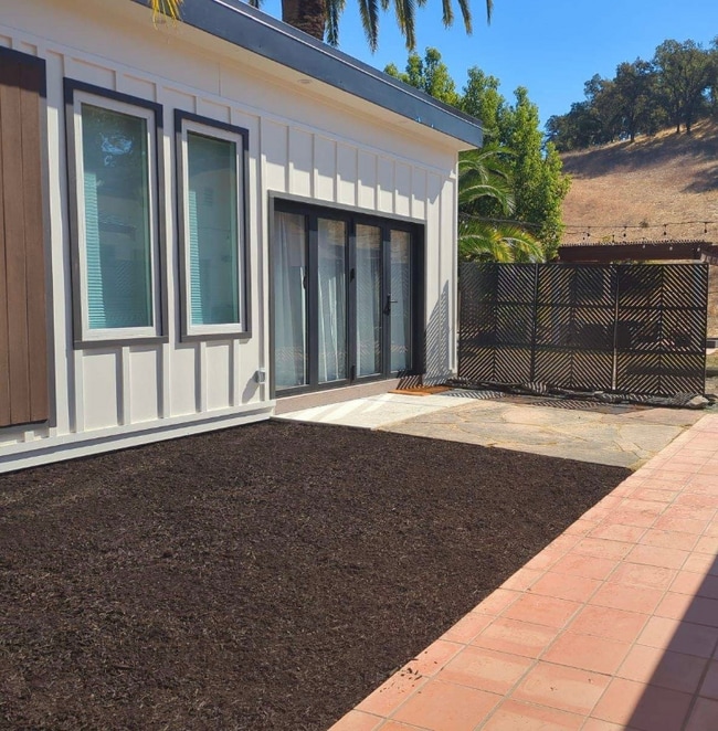 property at 1005 El Cajon Dr