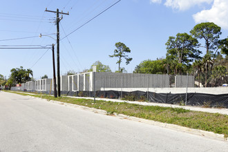 414 N Lime Ave in Sarasota, FL - Foto de edificio - Building Photo