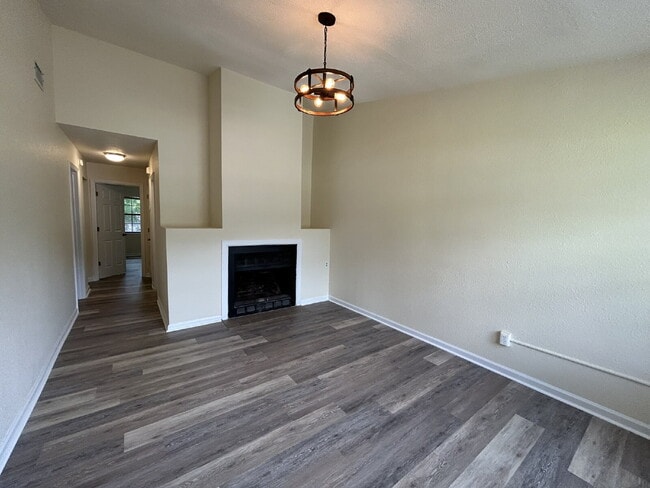 722 Sharon St in Hinesville, GA - Building Photo - Building Photo