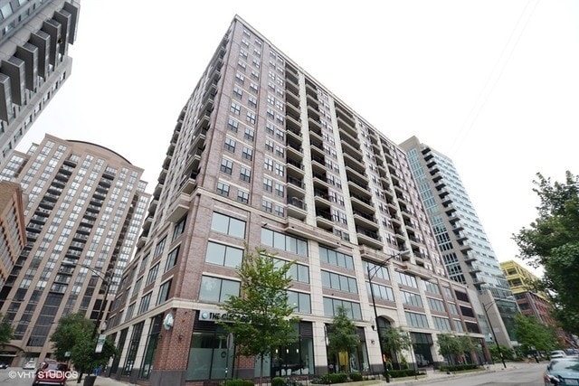 property at 451 W Huron St