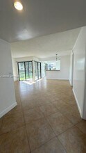 1160 Washington Cir in Homestead, FL - Building Photo - Building Photo