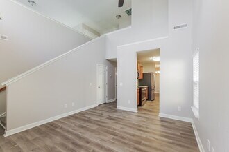 1209 Willow Bridge Ct in Charlotte, NC - Building Photo - Building Photo