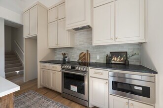 16 N Walnut St in Edmond, OK - Building Photo - Building Photo