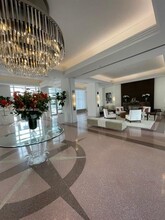 3739 Collins Ave in Miami Beach, FL - Building Photo - Building Photo