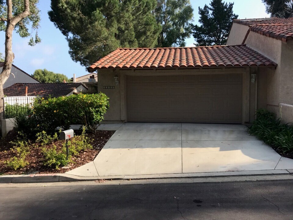 25602 Spinnaker Dr in San Juan Capistrano, CA - Building Photo