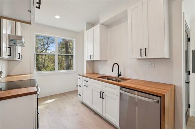 1792 Charles Pl NW in Atlanta, GA - Foto de edificio - Building Photo