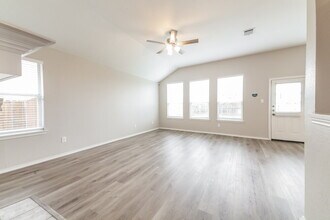 506 Oxford Loop in Princeton, TX - Foto de edificio - Building Photo