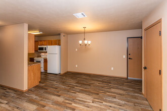 Sunrise Apartments in Sioux Falls, SD - Foto de edificio - Interior Photo