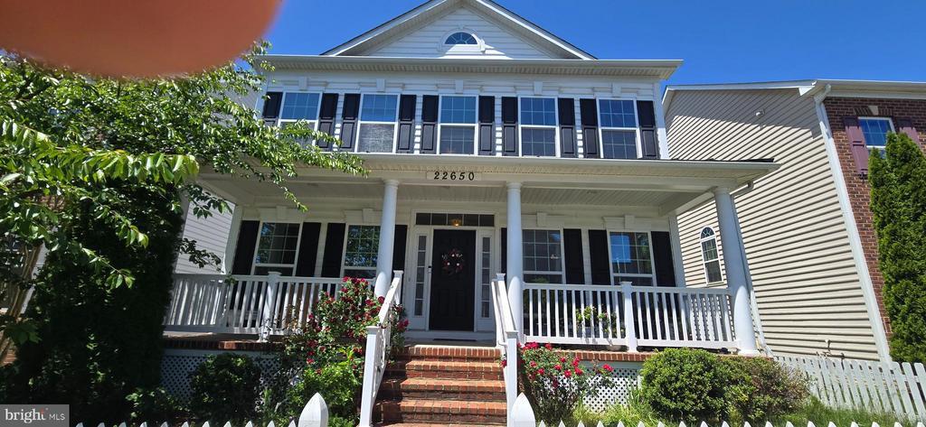 22650 Shining Harness St in Clarksburg, MD - Building Photo