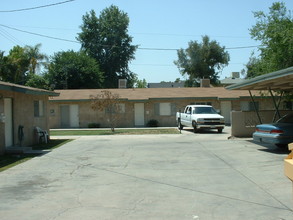 2109-2119 Buena Vista in Bakersfield, CA - Building Photo - Building Photo