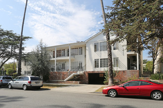 1060 9th St in Santa Monica, CA - Building Photo - Primary Photo