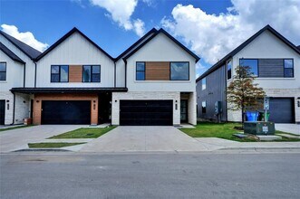 590 Old Ml Rd in Cedar Park, TX - Building Photo - Building Photo