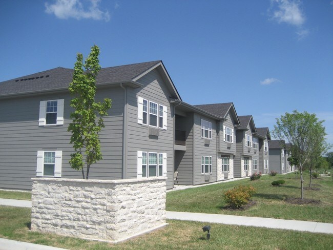Apartment on Sixth in Lawrence, KS - Foto de edificio - Building Photo