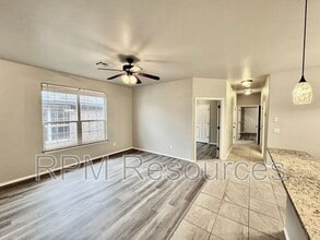 113 Bison Ct Way in Mustang, OK - Building Photo - Building Photo